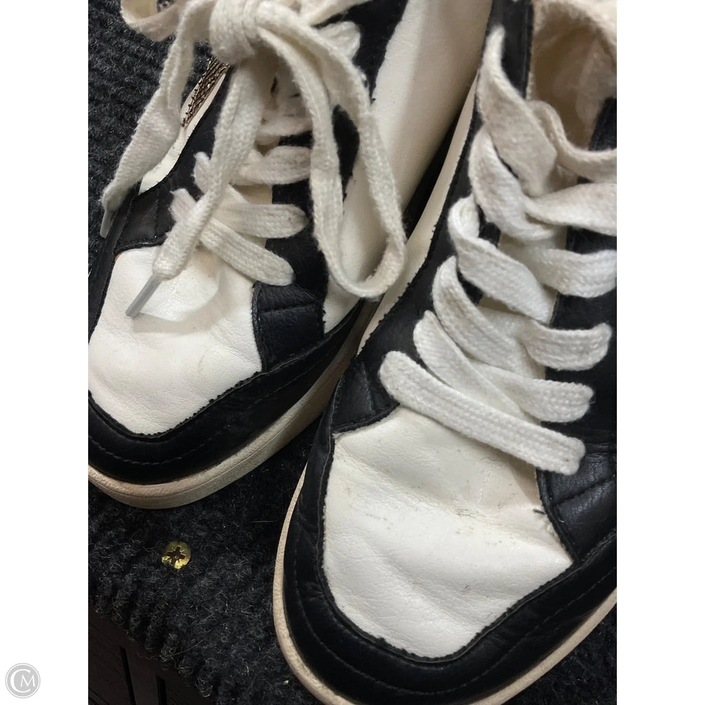 Shoes Sneakers By Oasis Society In Black & Cream, Size: 9