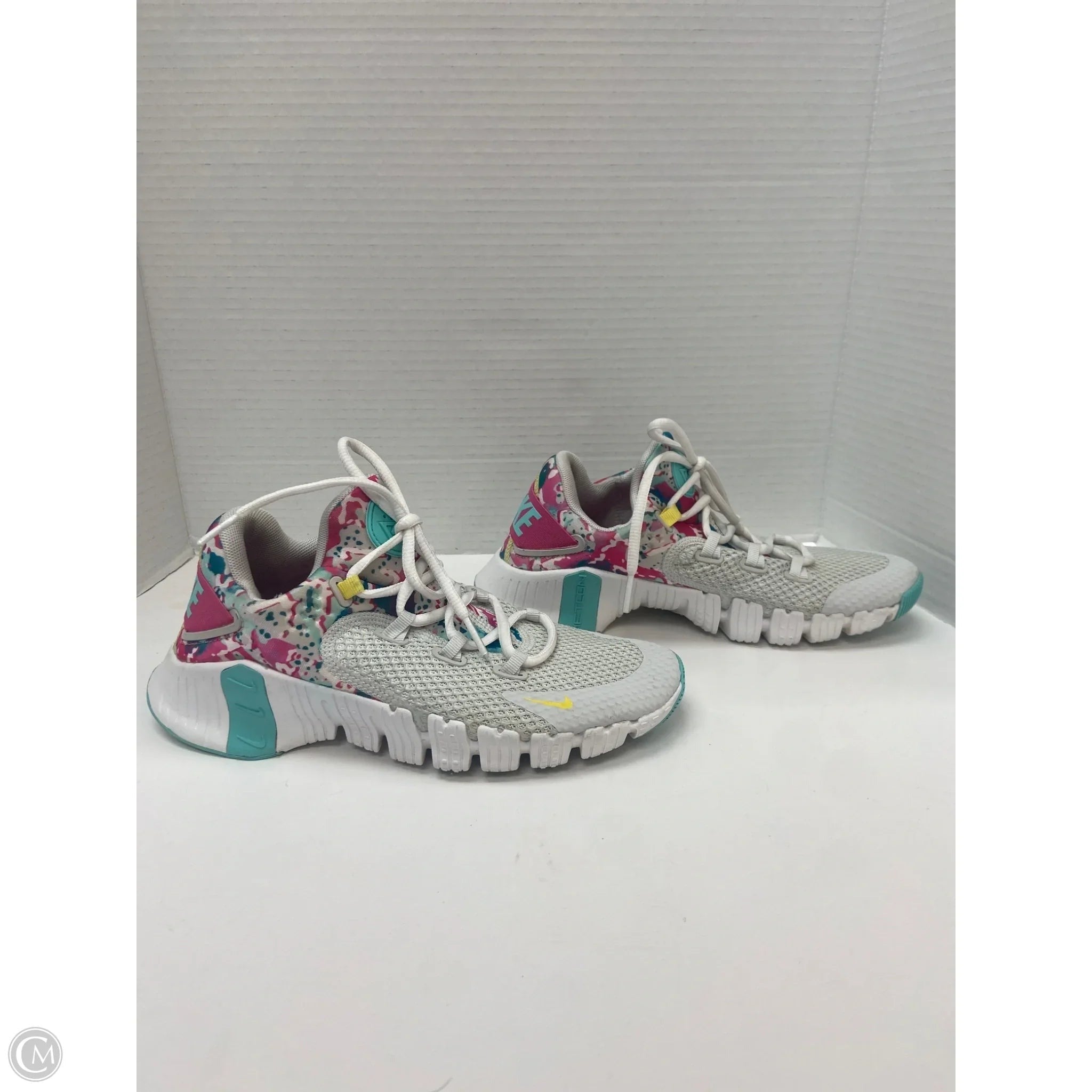 Shoes Athletic By Nike In White, Size: 7.5