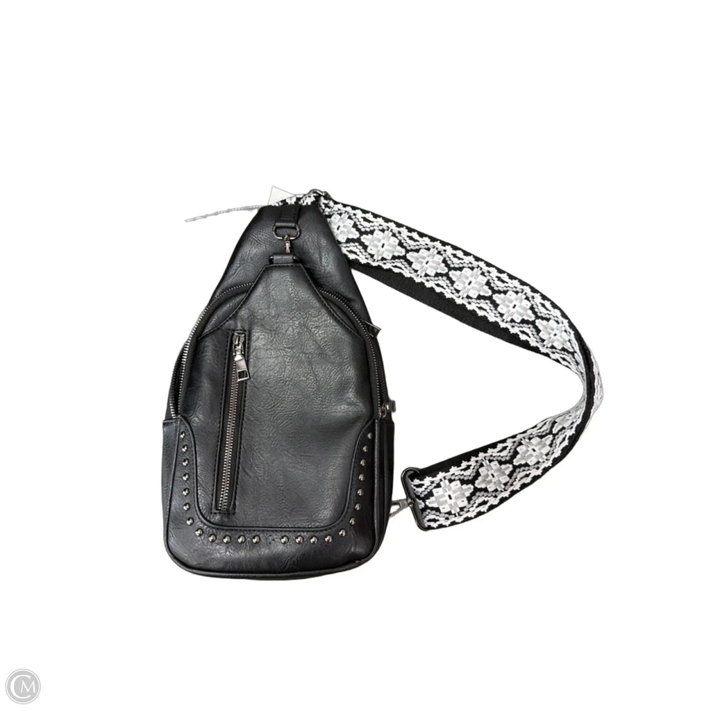 Crossbody By Clothes Mentor, Size: Medium