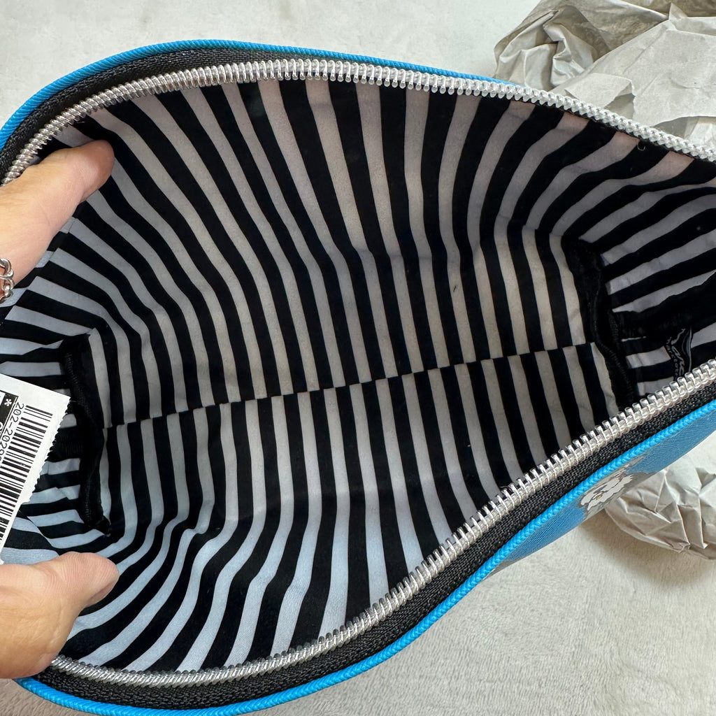 Makeup Bag By Clothes Mentor, Size: Medium