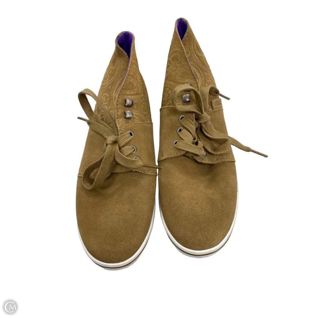 Shoes Sneakers By Vans In Tan, Size: 7