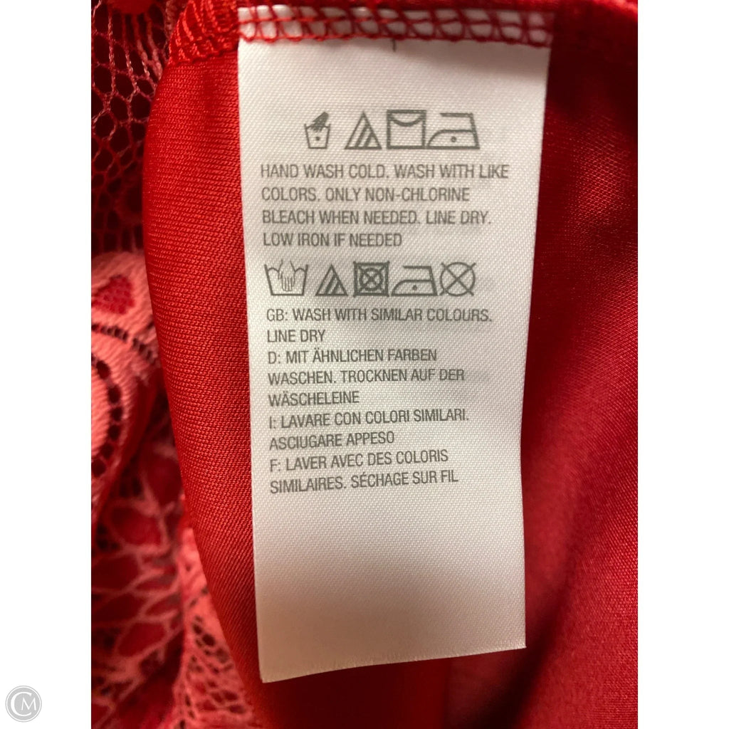 Top Sleeveless By Isaac Mizrahi Live Qvc In Red, Size: L