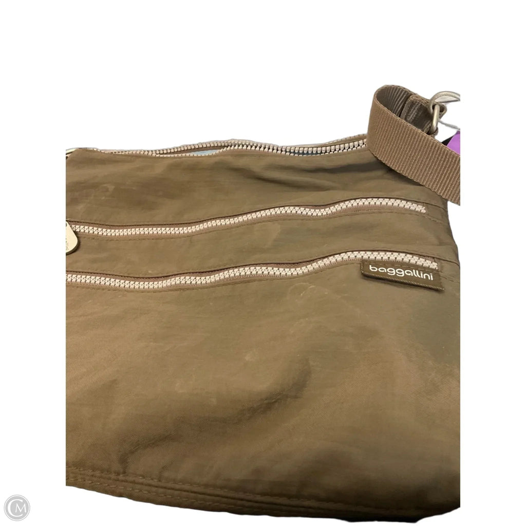 Crossbody By Baggallini, Size: Medium