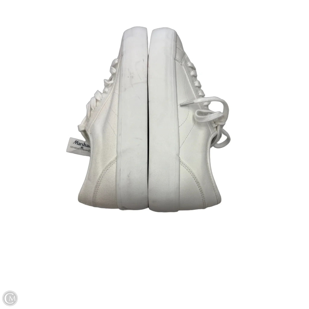 Shoes Sneakers By Cushionaire In White, Size: 9.5