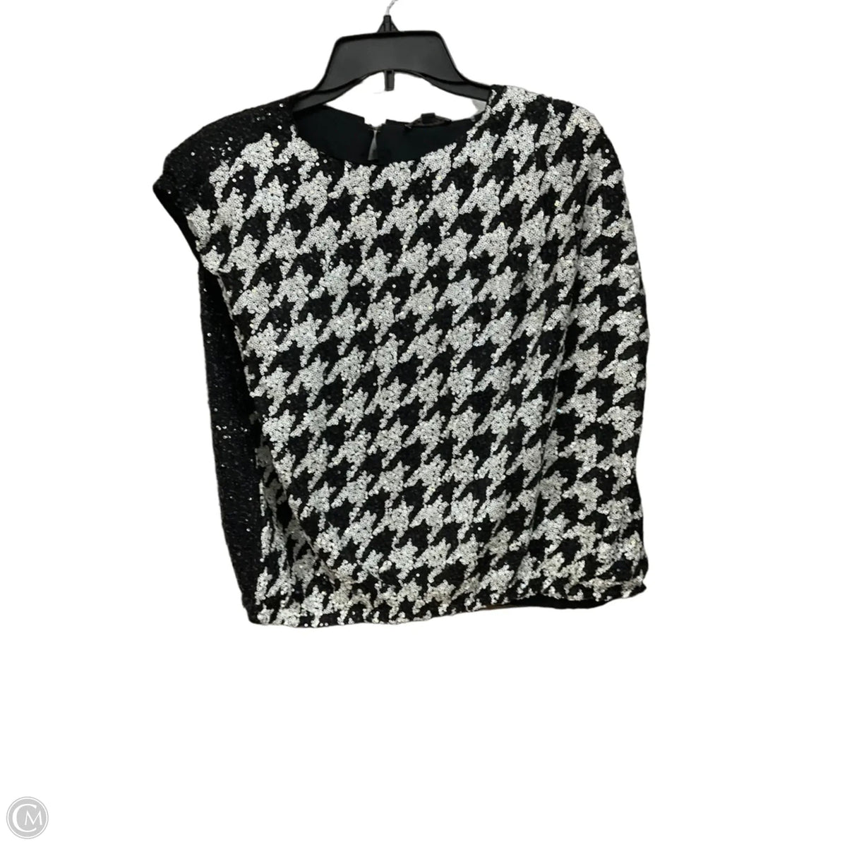 Top Sleeveless By Express In Black & White, Size: Xl