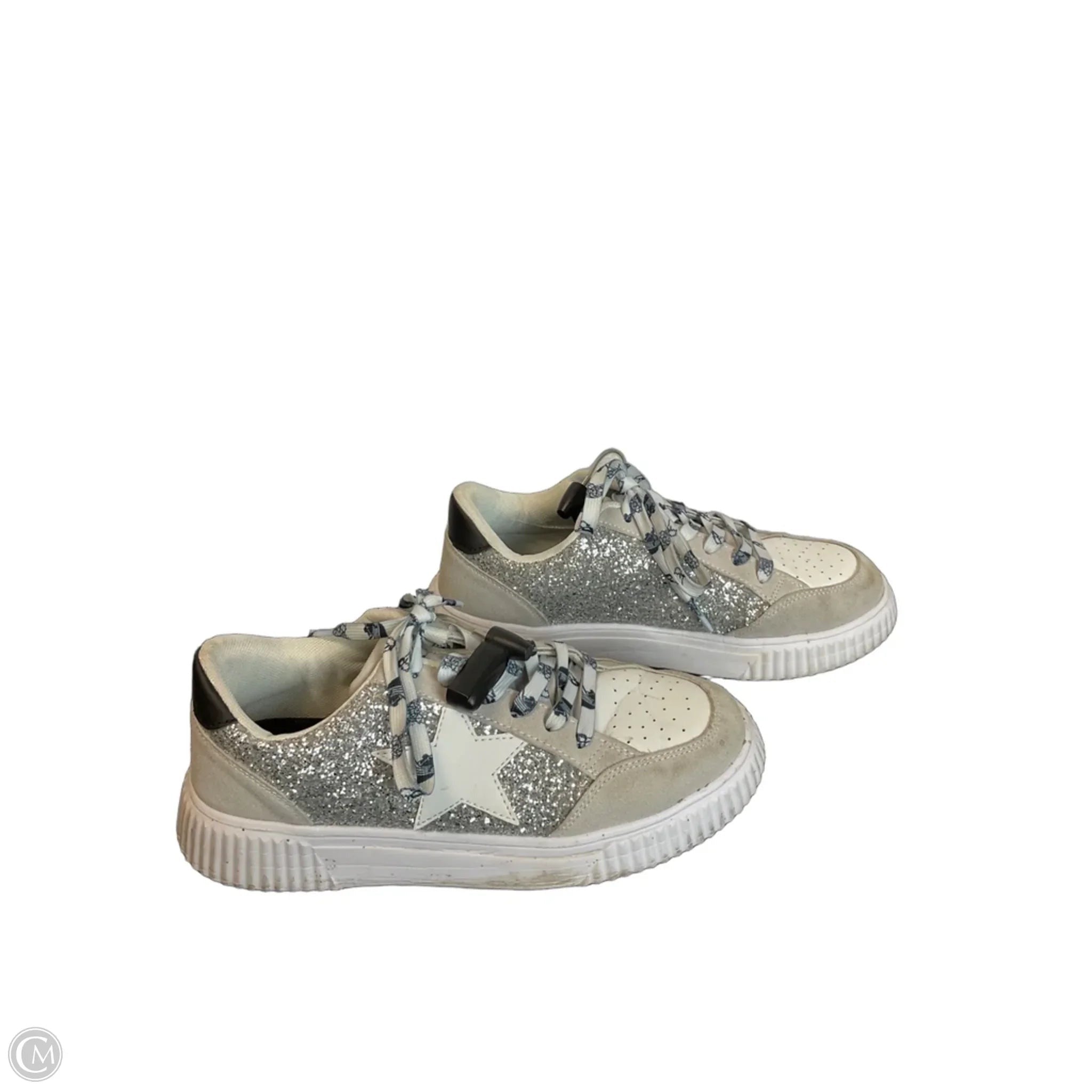 Shoes Sneakers By Clothes Mentor In White, Size: 10