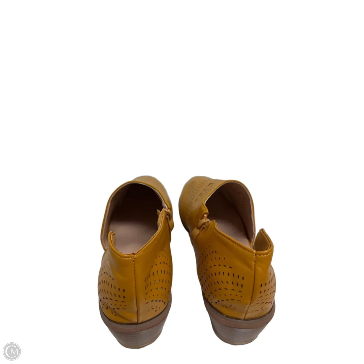 Shoes Flats By Clothes Mentor In Yellow, Size: 11.5