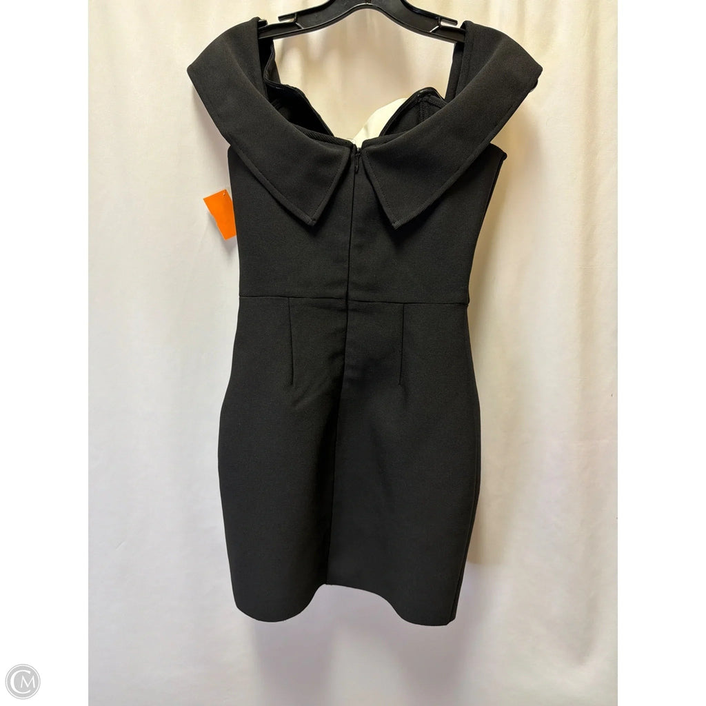 Dress Casual Short By Clothes Mentor In Black & White, Size: M