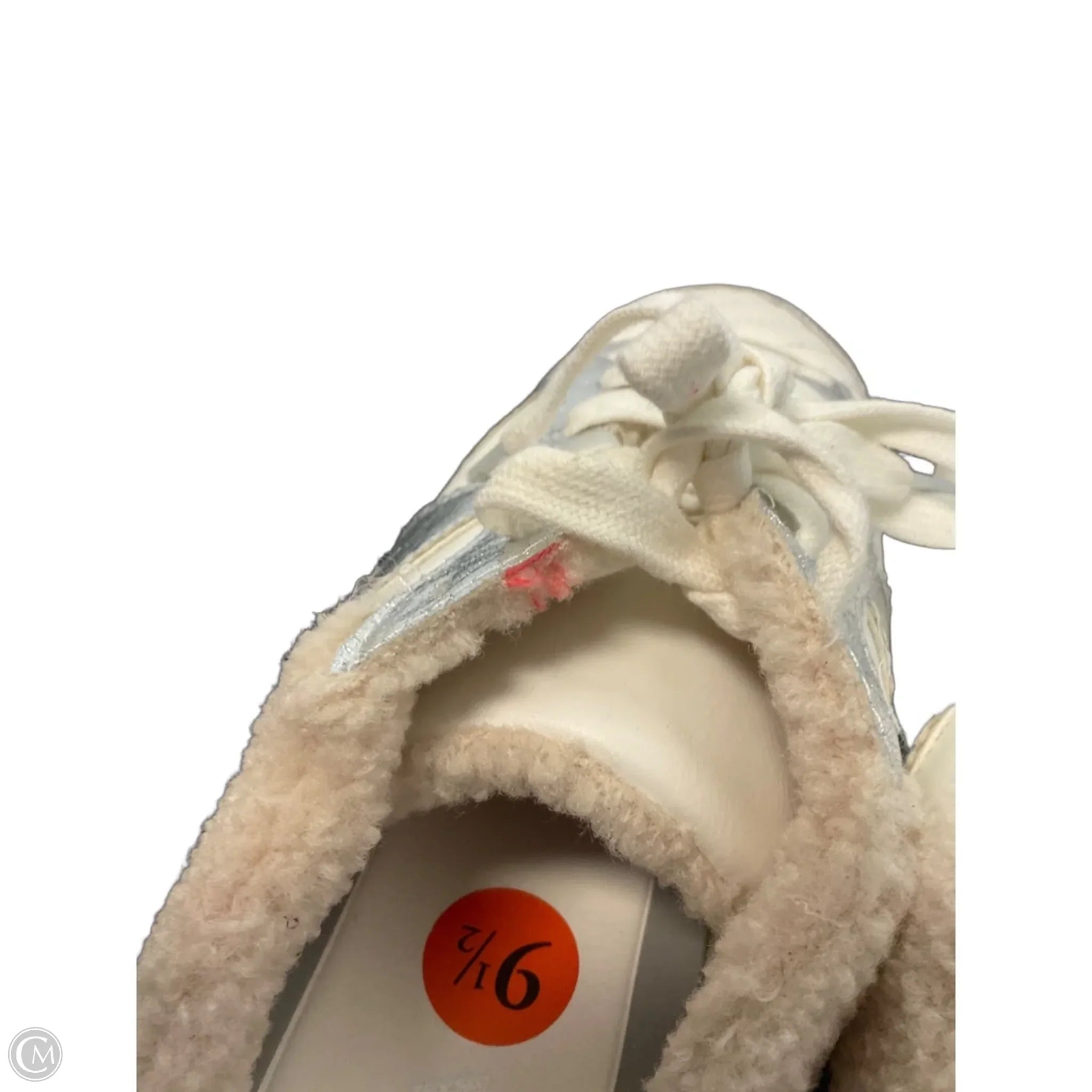 Shoes Sneakers By Mia In White, Size: 9.5