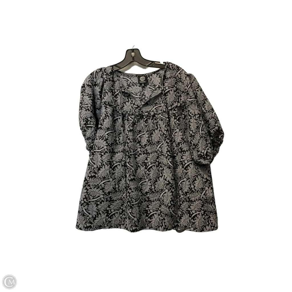 Top Short Sleeve By Bobeau In Black, Size: 1x
