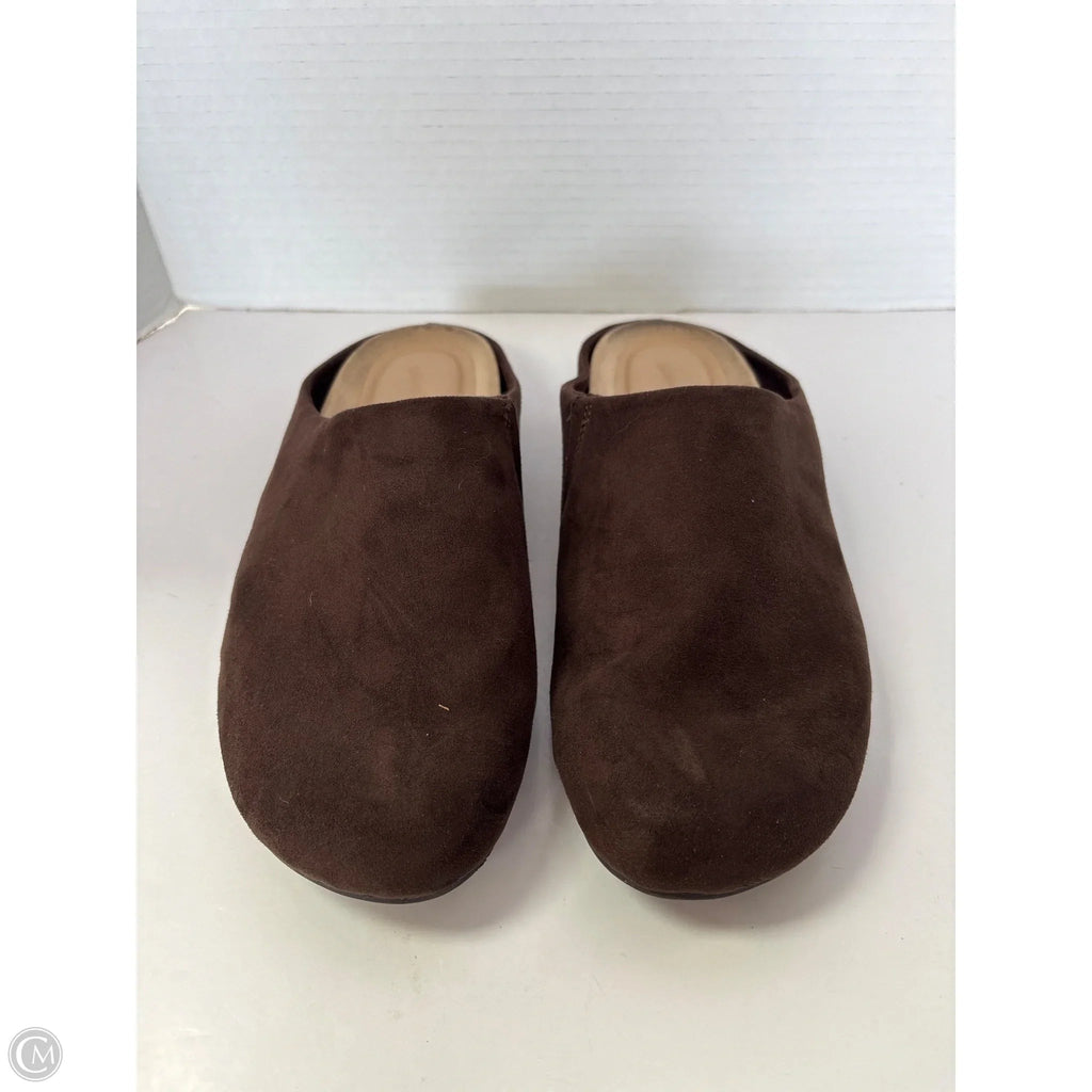 Shoes Flats By Universal Thread In Brown, Size: 8