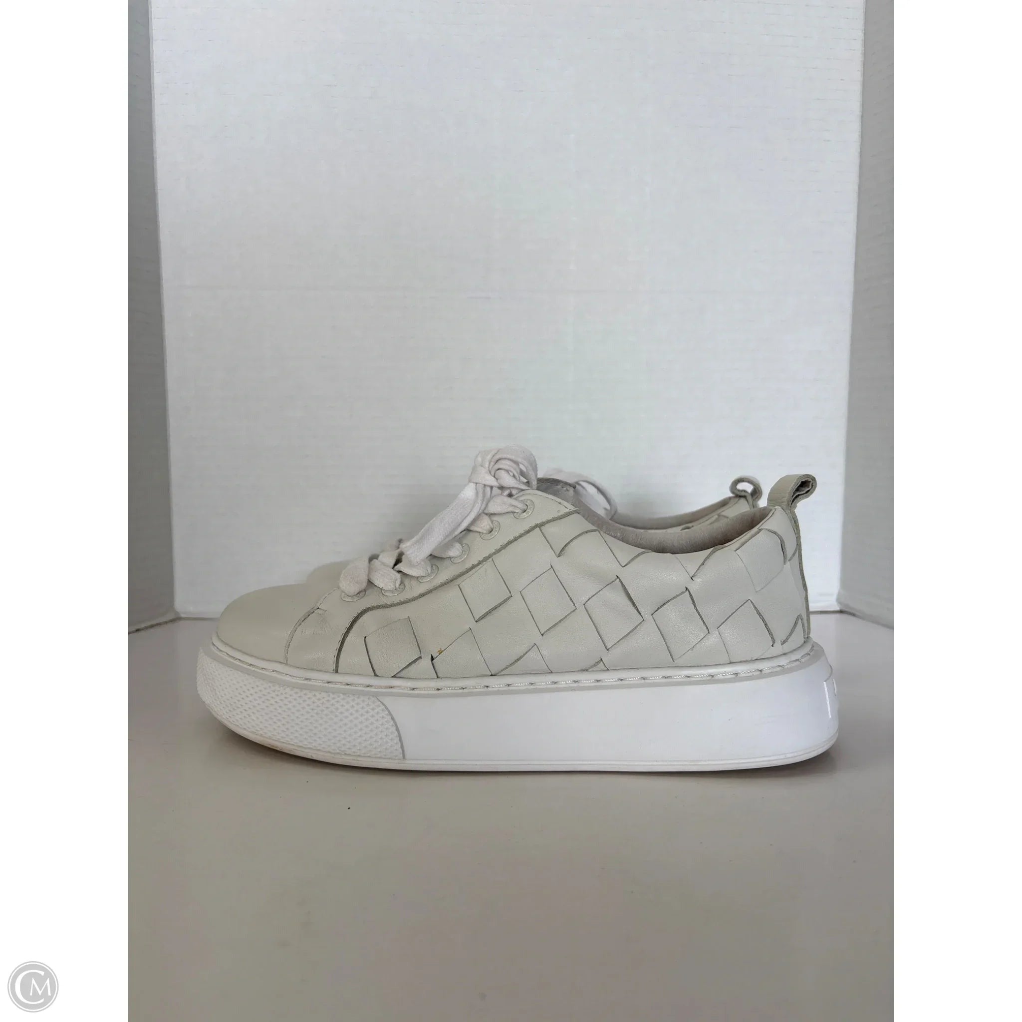 Shoes Sneakers By J Slides In Cream, Size: 7.5