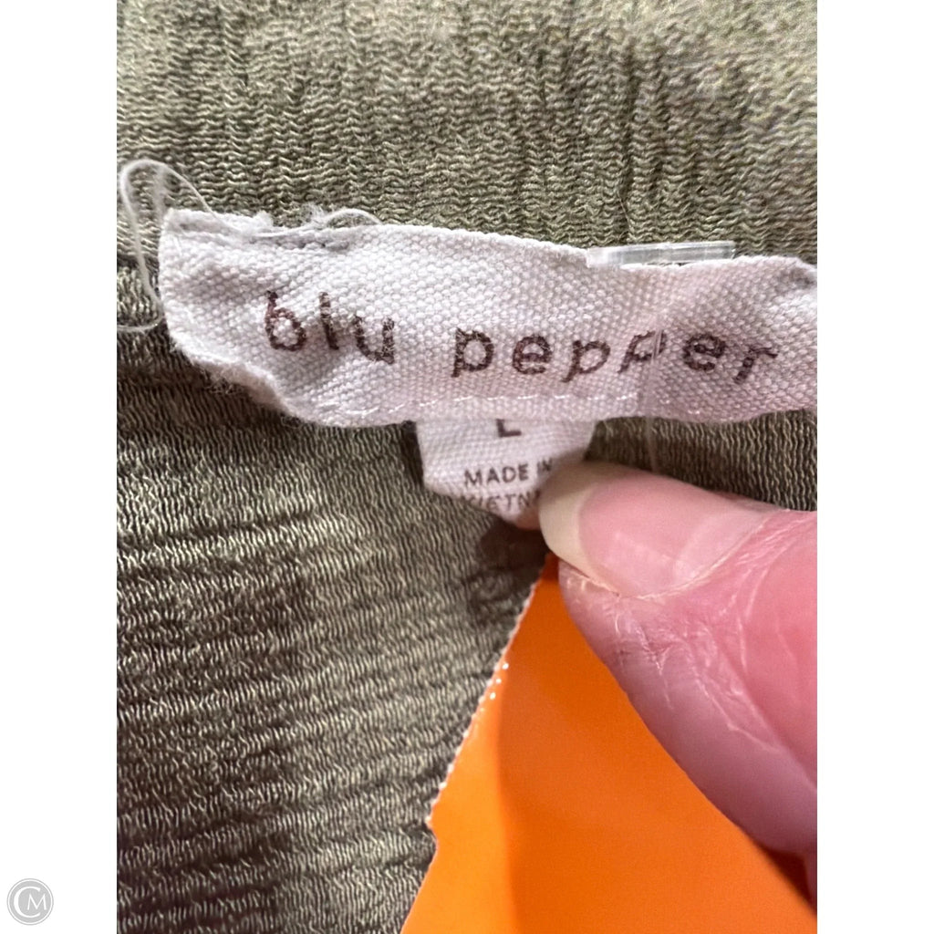 Top Short Sleeve By Blu Pepper In Green, Size: L