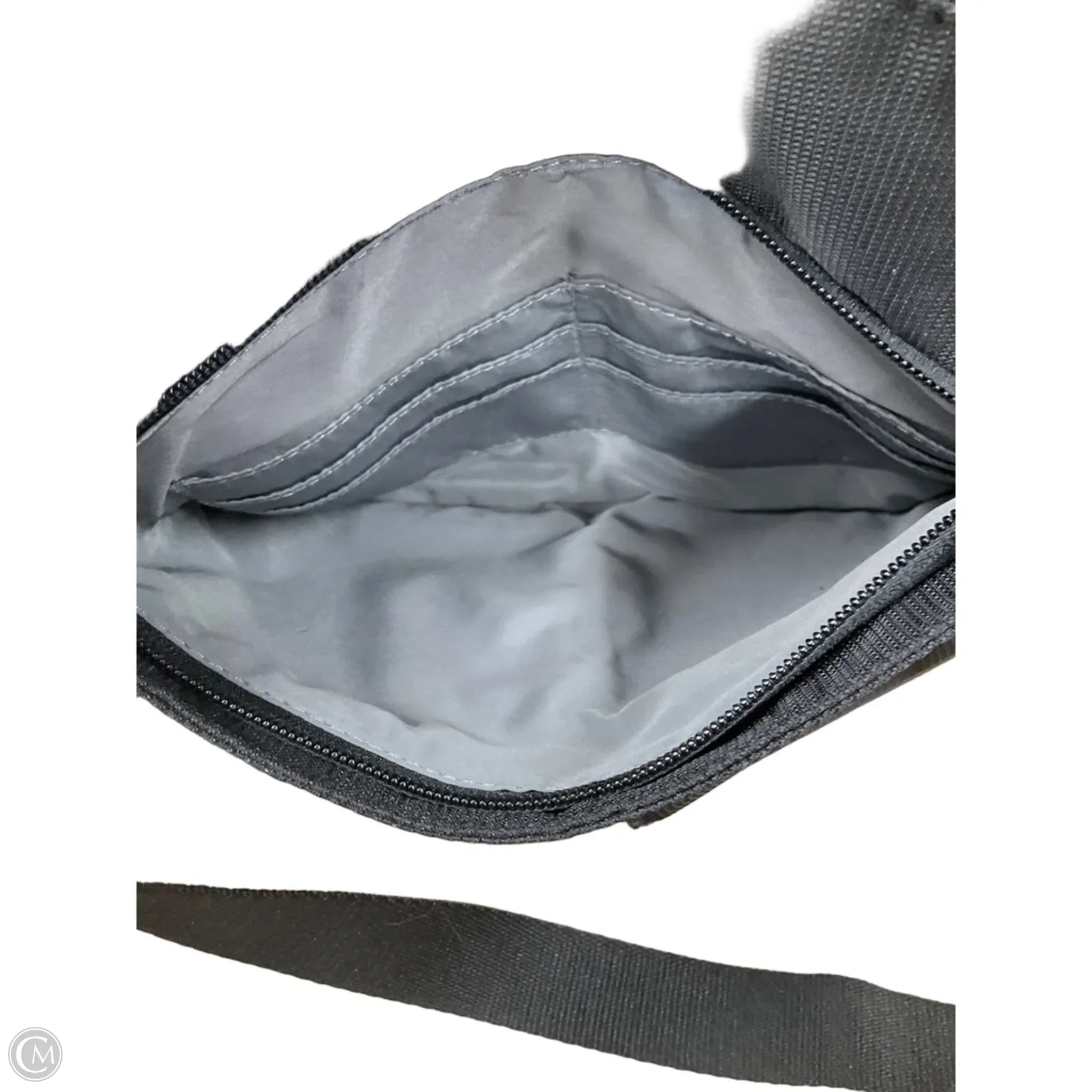 Crossbody By Clothes Mentor, Size: Medium