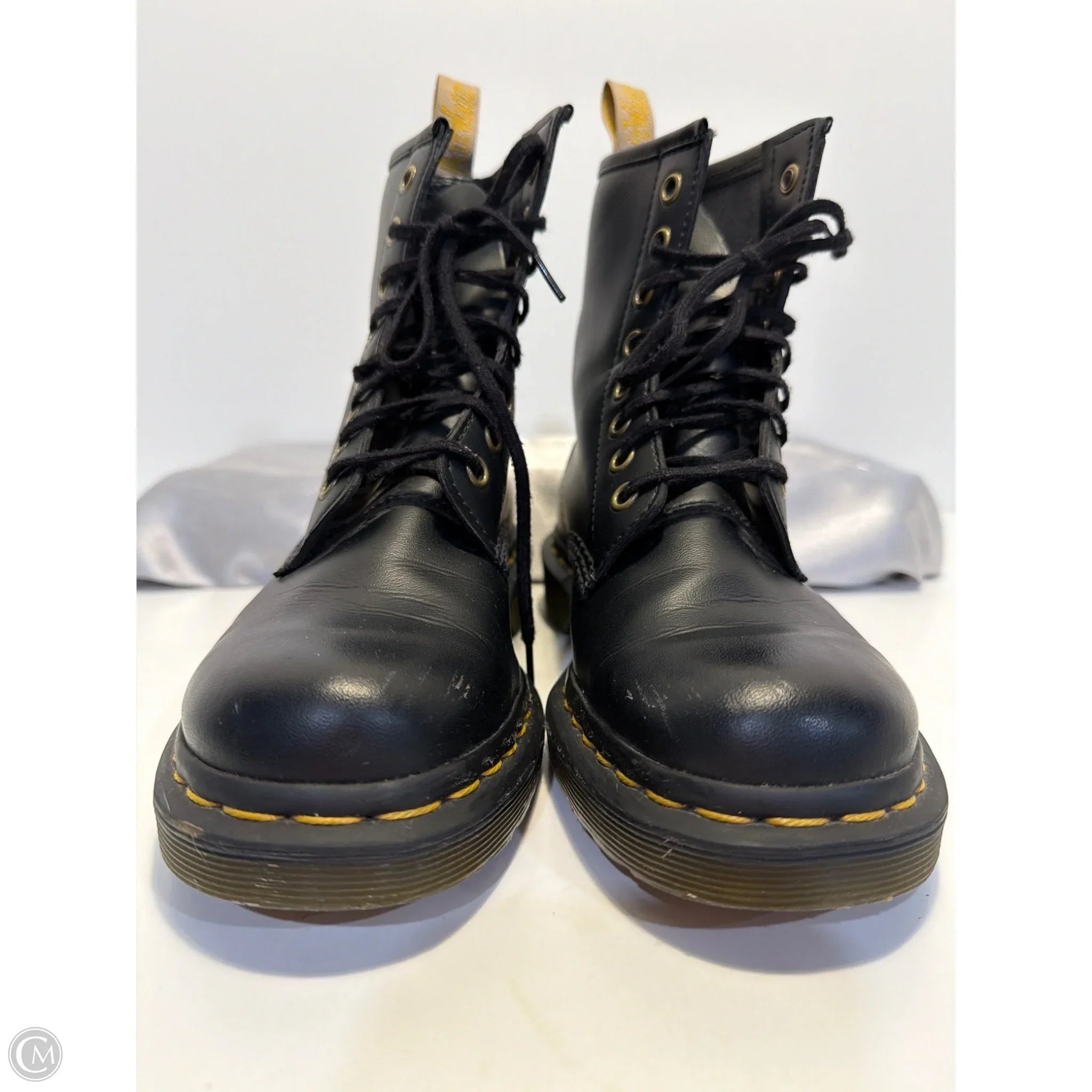 Boots Leather By Dr Martens In Black, Size: 6