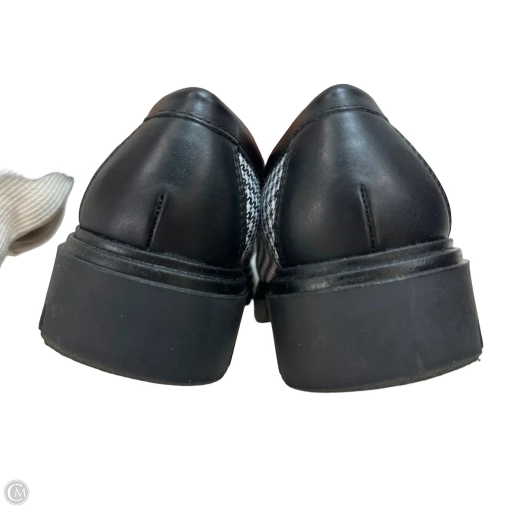 Shoes Flats By Marc Fisher In Black & White, Size: 7