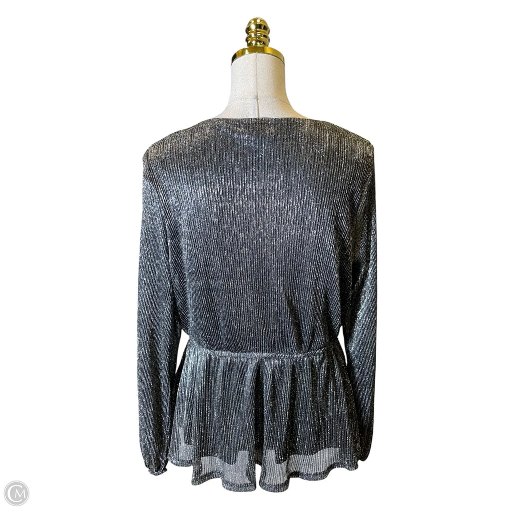 Top Long Sleeve By Maurices In Silver, Size: L