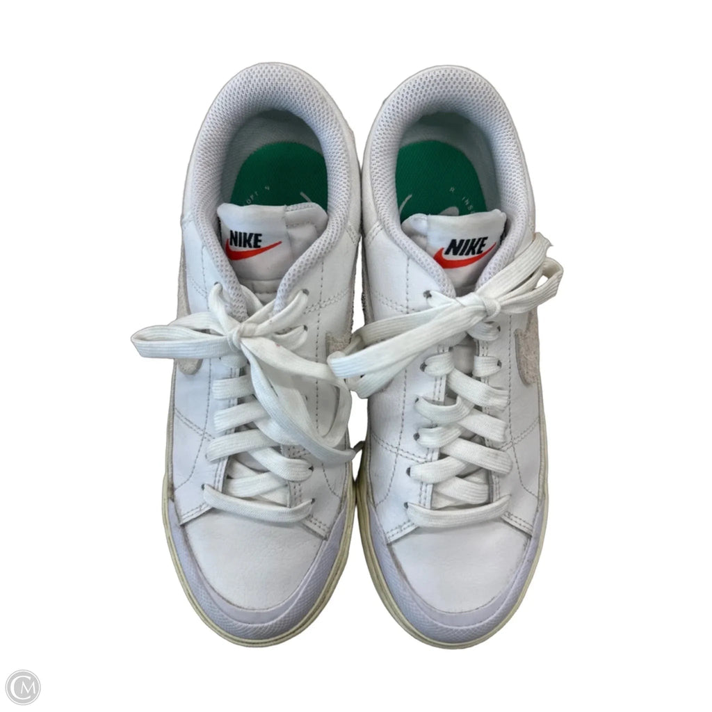 Shoes Sneakers By Nike In Green & White, Size: 6
