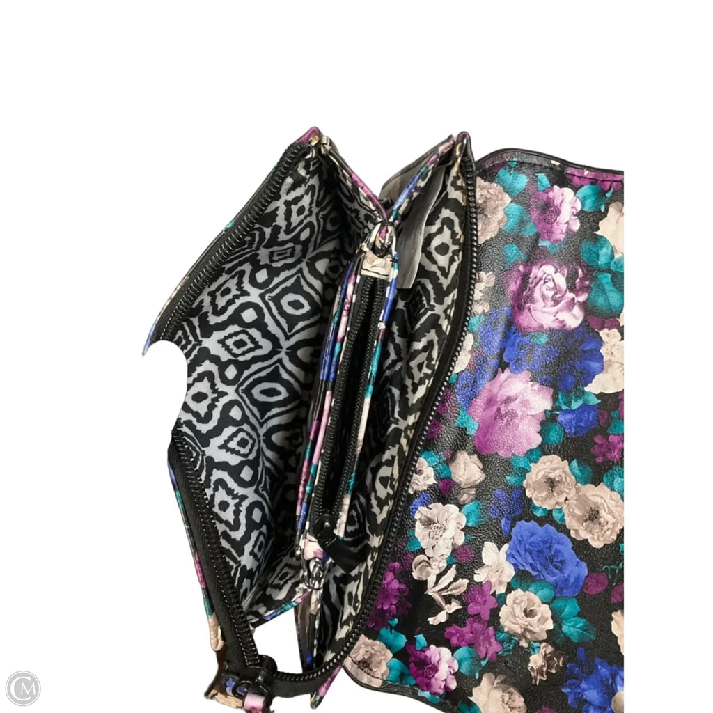 Wristlet By Steve Madden, Size: Medium