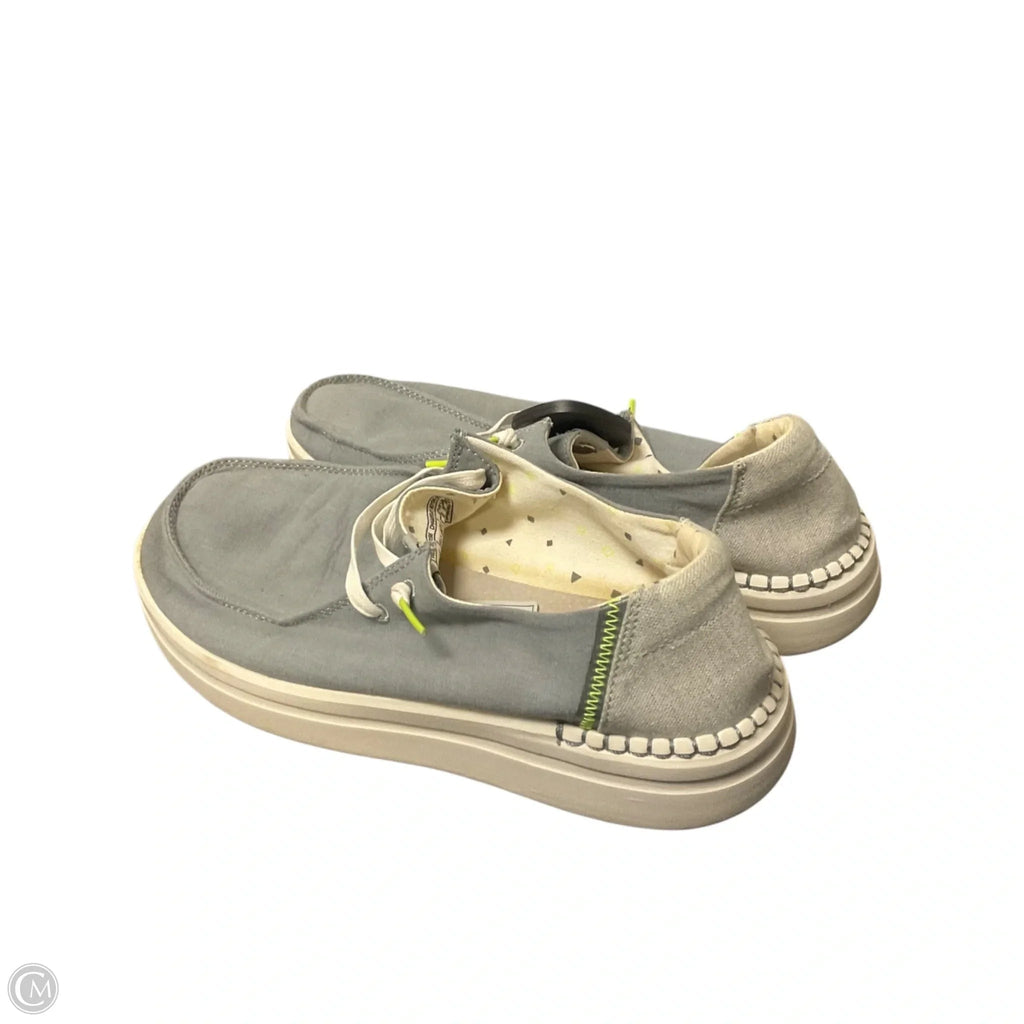 Shoes Flats By Hey Dude In Grey, Size: 9