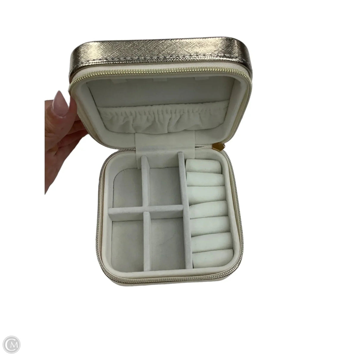 Jewelry Case By Clothes Mentor, Size: