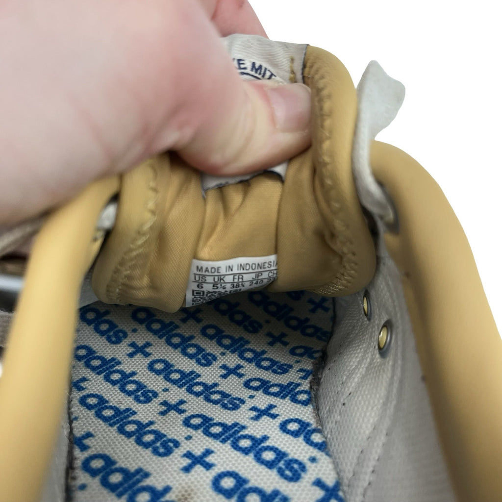 Shoes Sneakers By Clothes Mentor In Tan, Size:6