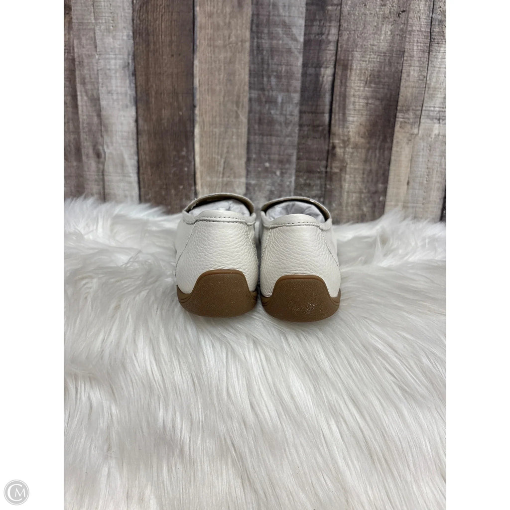 Shoes Flats By Eastland In Ivory, Size: 8