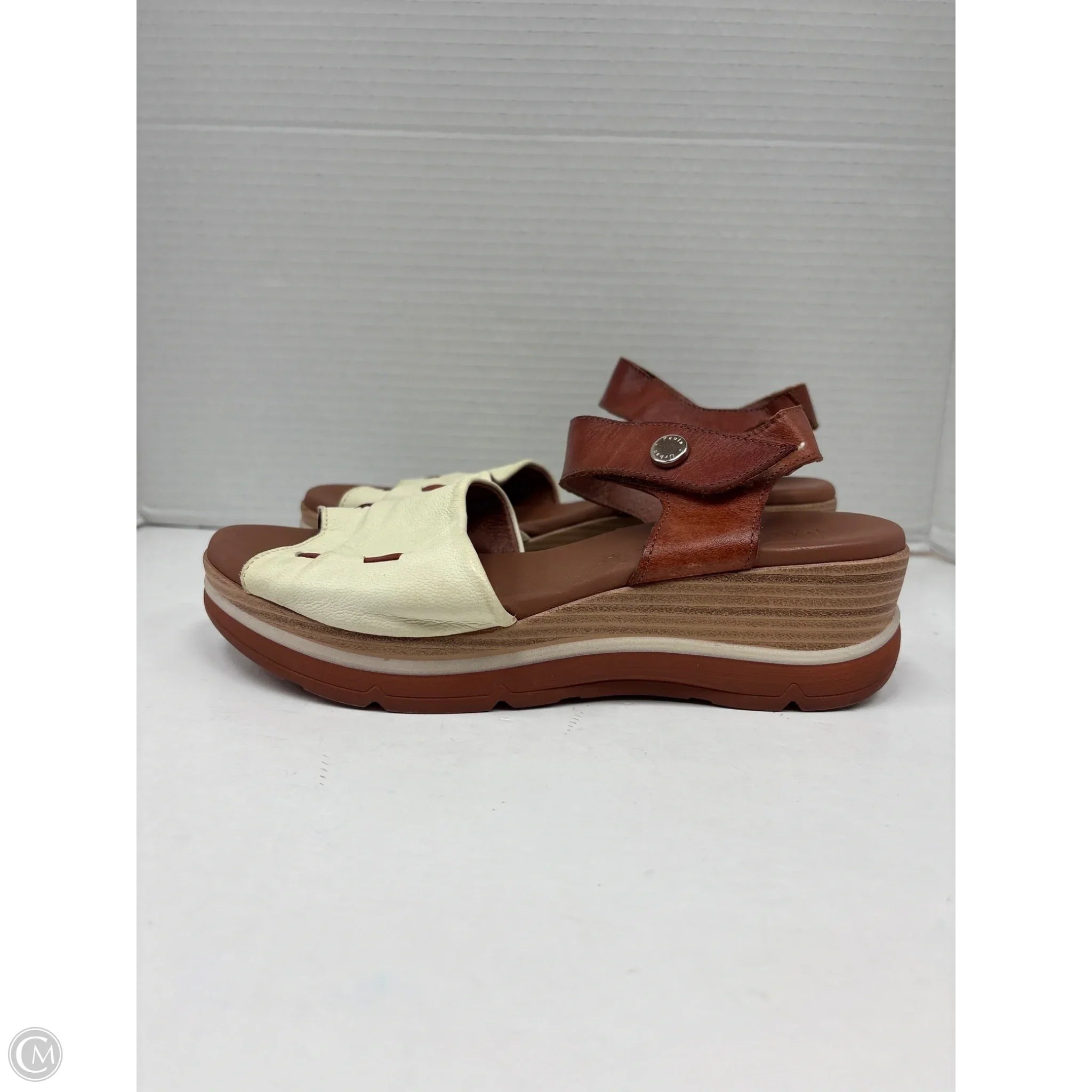 Sandals Heels Platform By Clothes Mentor In Cream, Size: 6.5