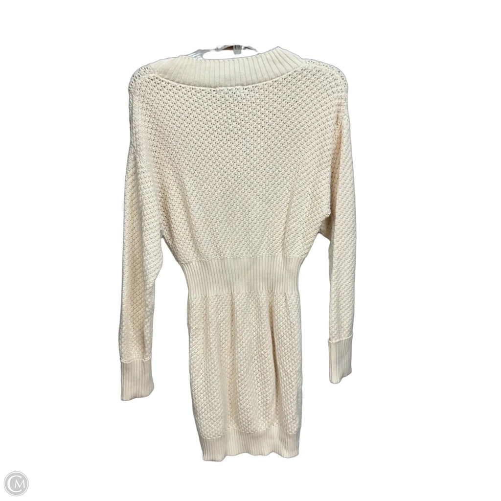 Dress Casual Short By 525 In Cream, Size: S