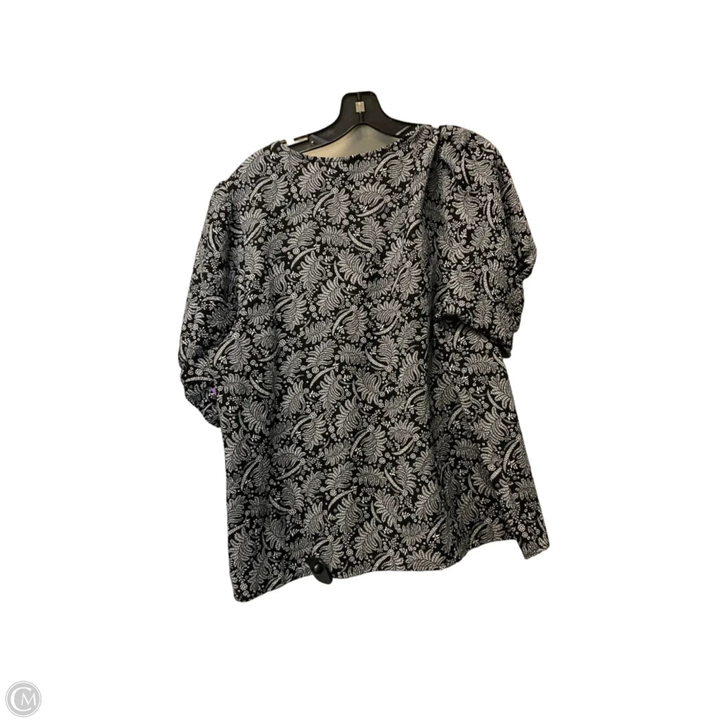 Top Short Sleeve By Bobeau In Black, Size: 1x