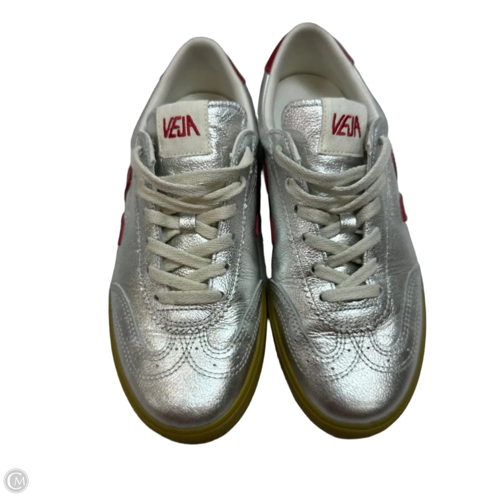 Shoes Sneakers By Veja In Silver, Size: 9