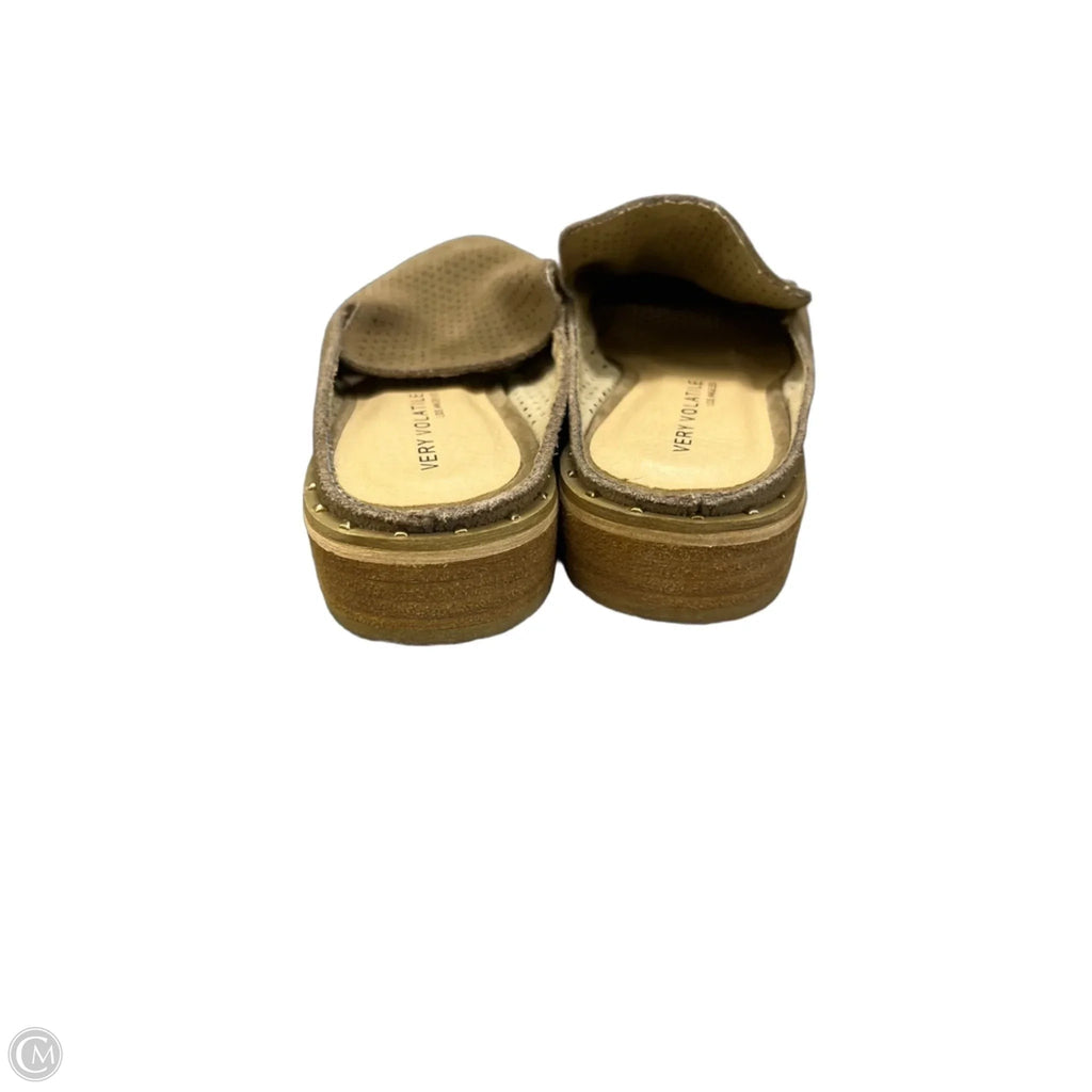 Shoes Flats By Very Volatile In Brown, Size: 9