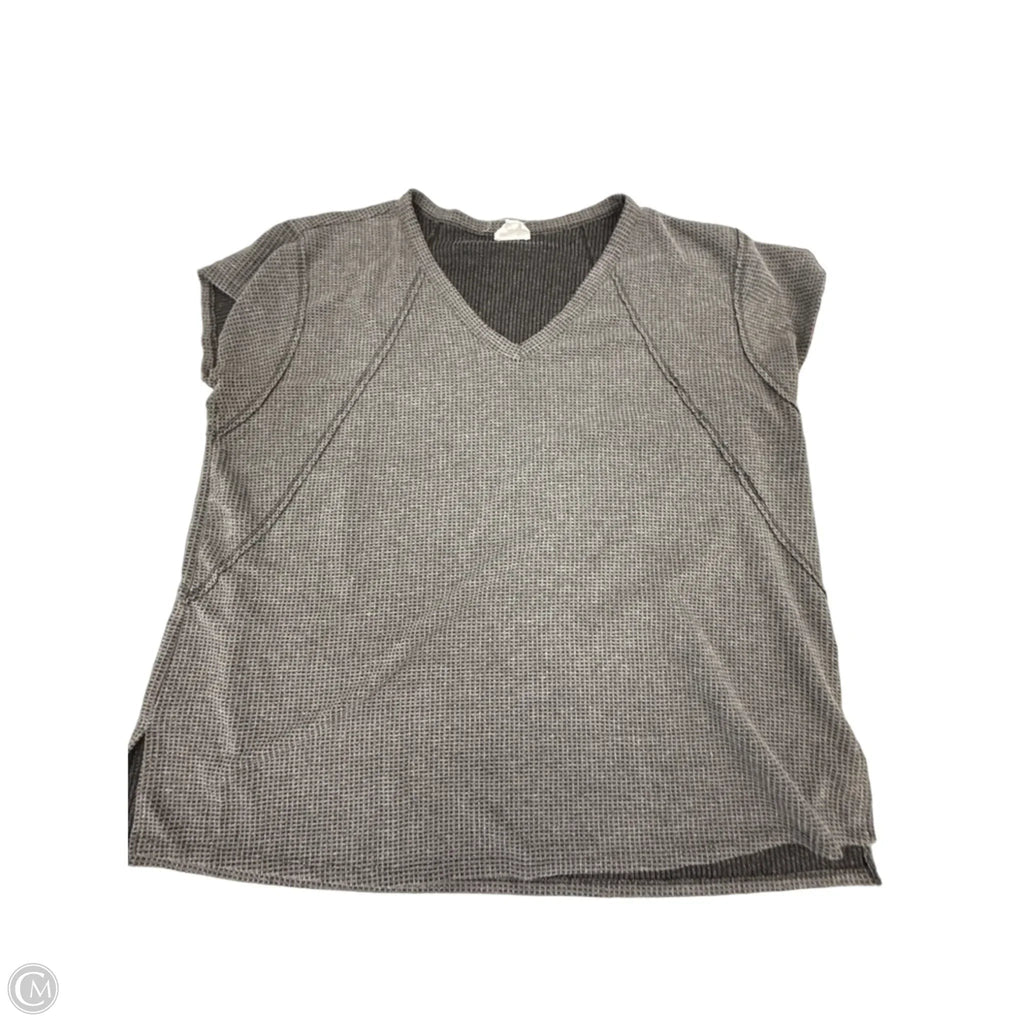 Top Short Sleeve By Andree By Unit In Grey, Size: 2x