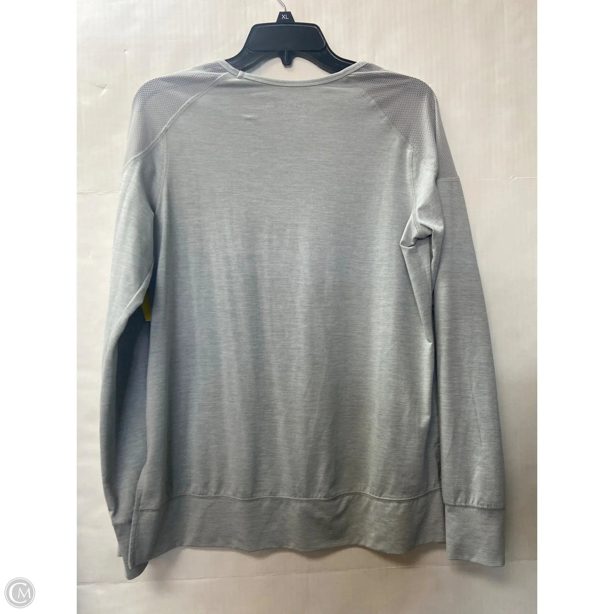 Athletic Top Long Sleeve Crewneck By Reebok In Grey, Size: M