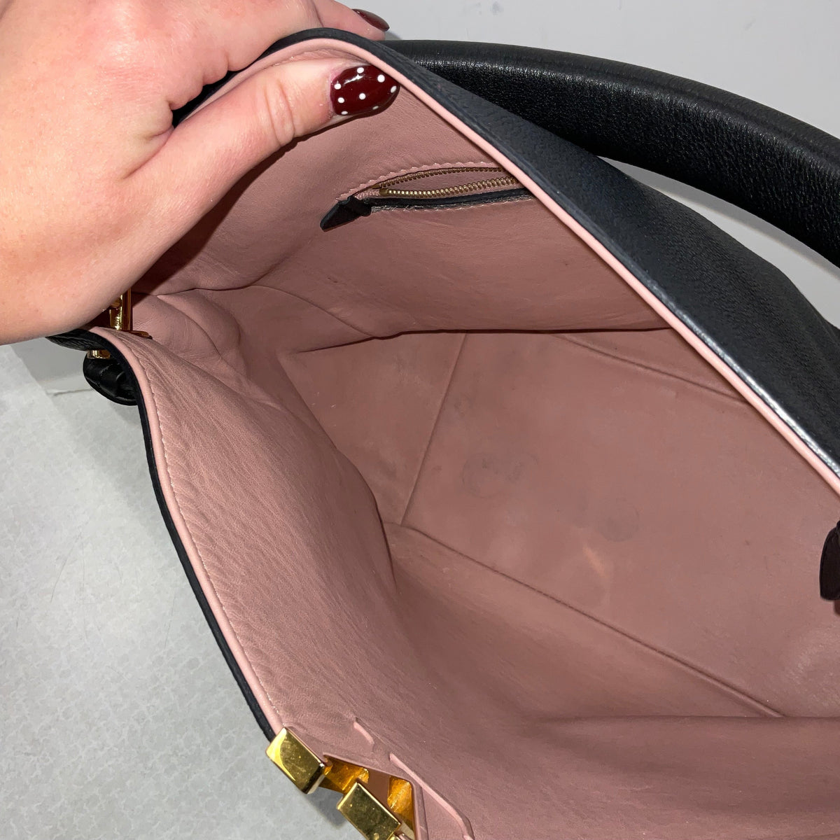 Handbag Luxury Designer By Louis Vuitton, Size: Large