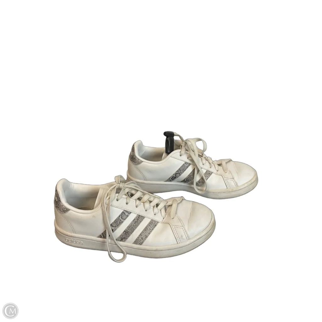 Shoes Sneakers By Adidas In Black & White, Size: 7.5