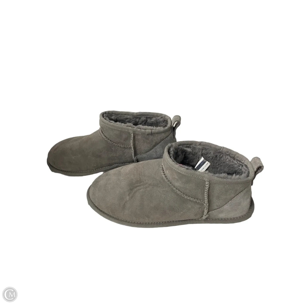 Boots Ankle Flats By Ugg In Grey, Size: 10