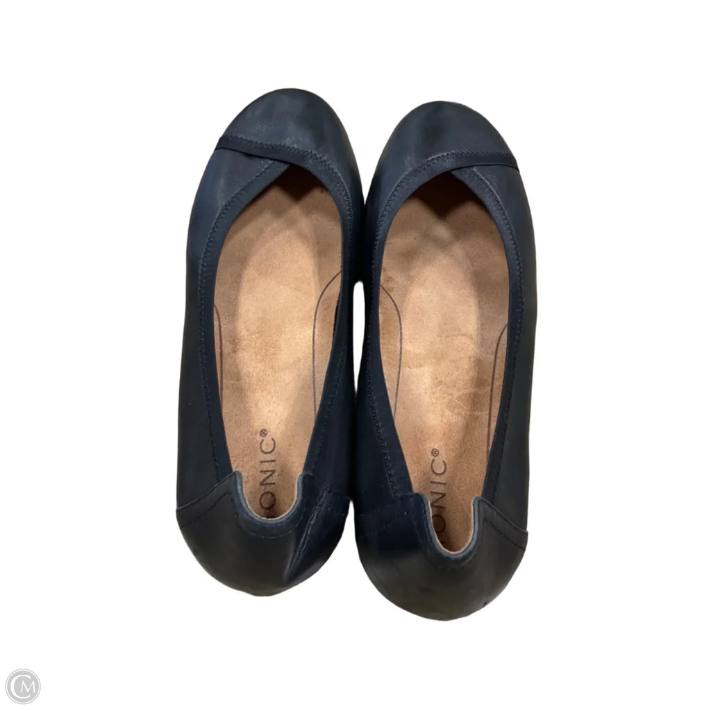 Shoes Flats By Vionic In Black, Size: 11