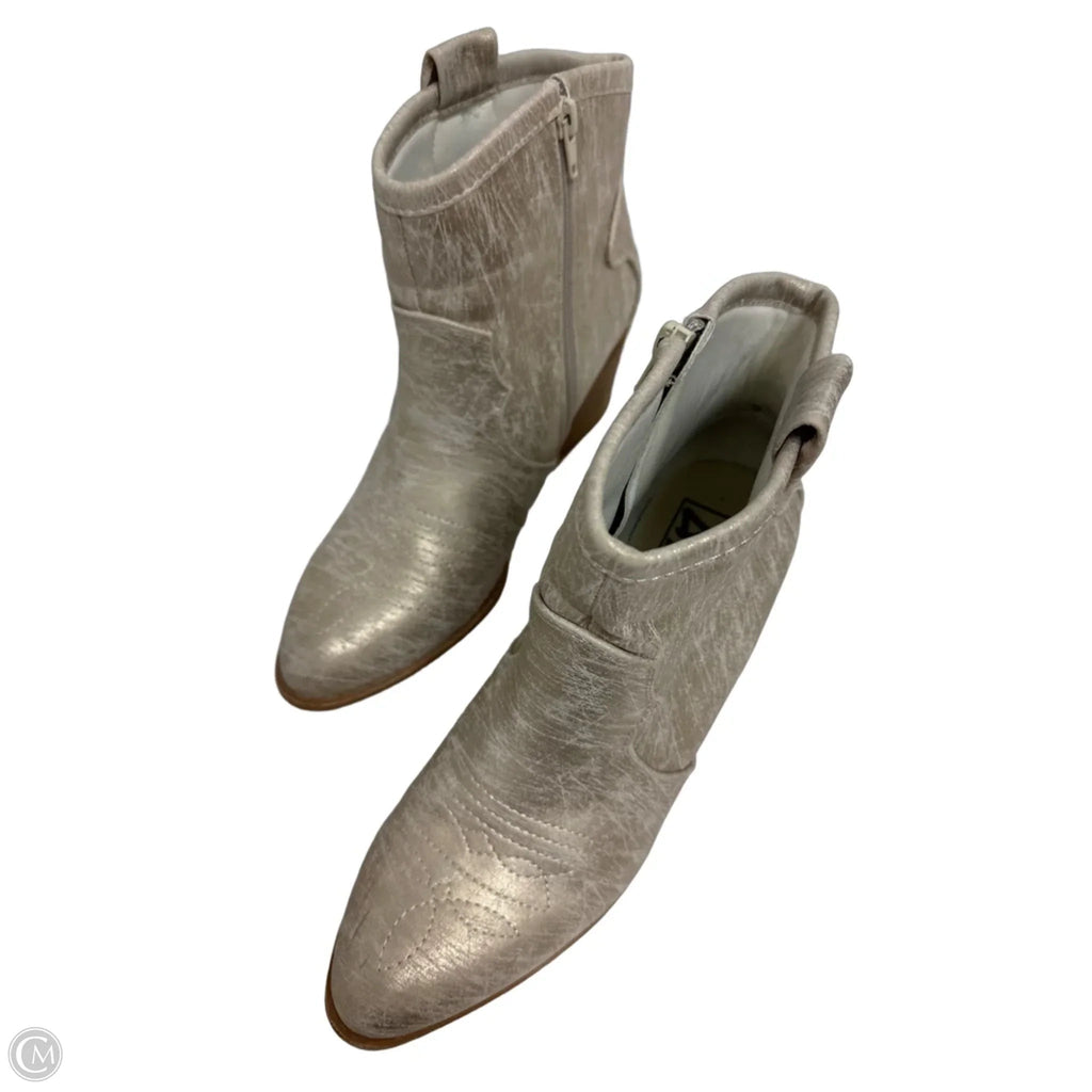 Boots Ankle Heels By Dirty Laundry In Gold, Size: 10