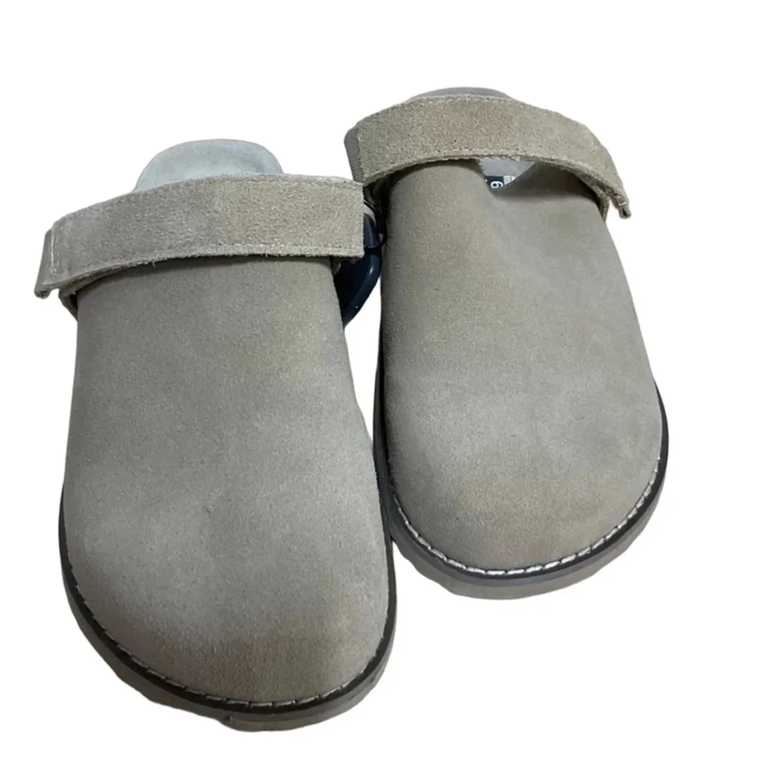 Shoes Flats By Cushionaire In Tan, Size: 6.5