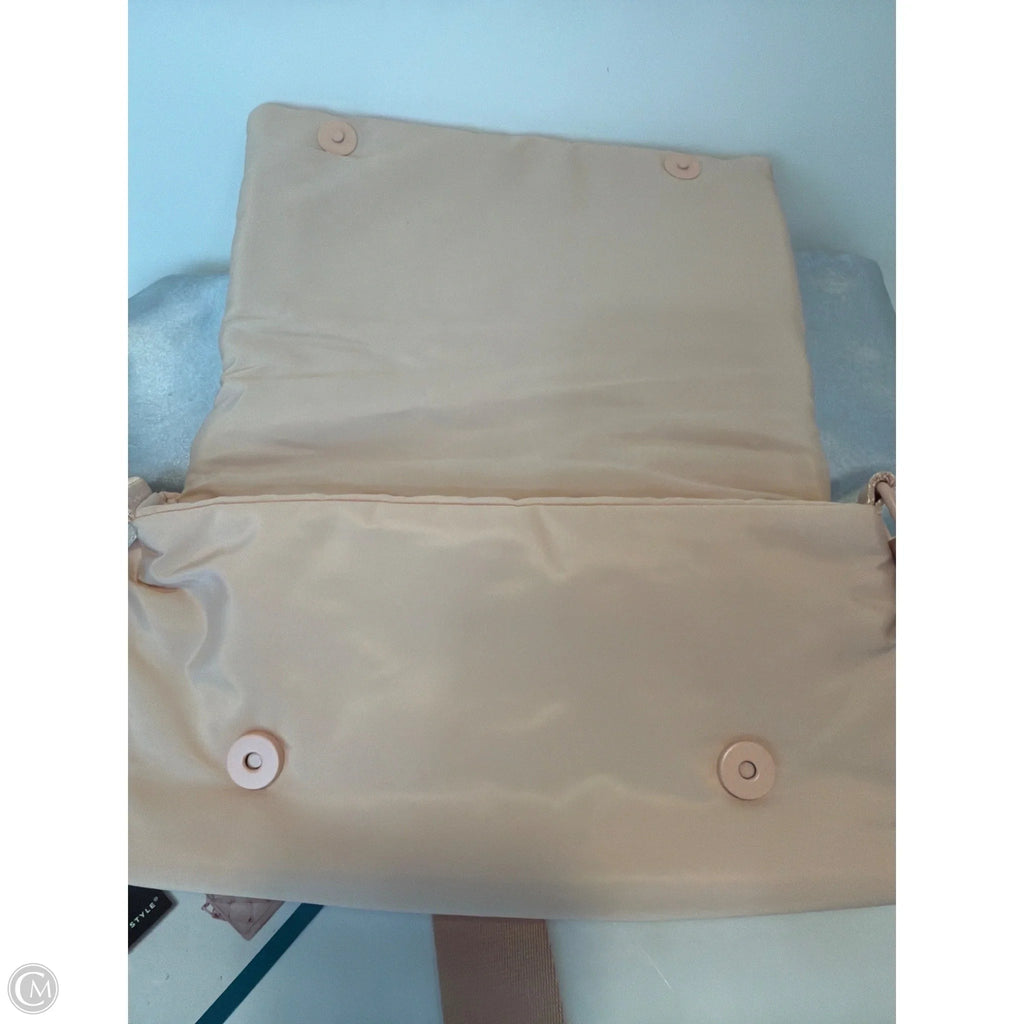 Crossbody By Clothes Mentor, Size: Medium