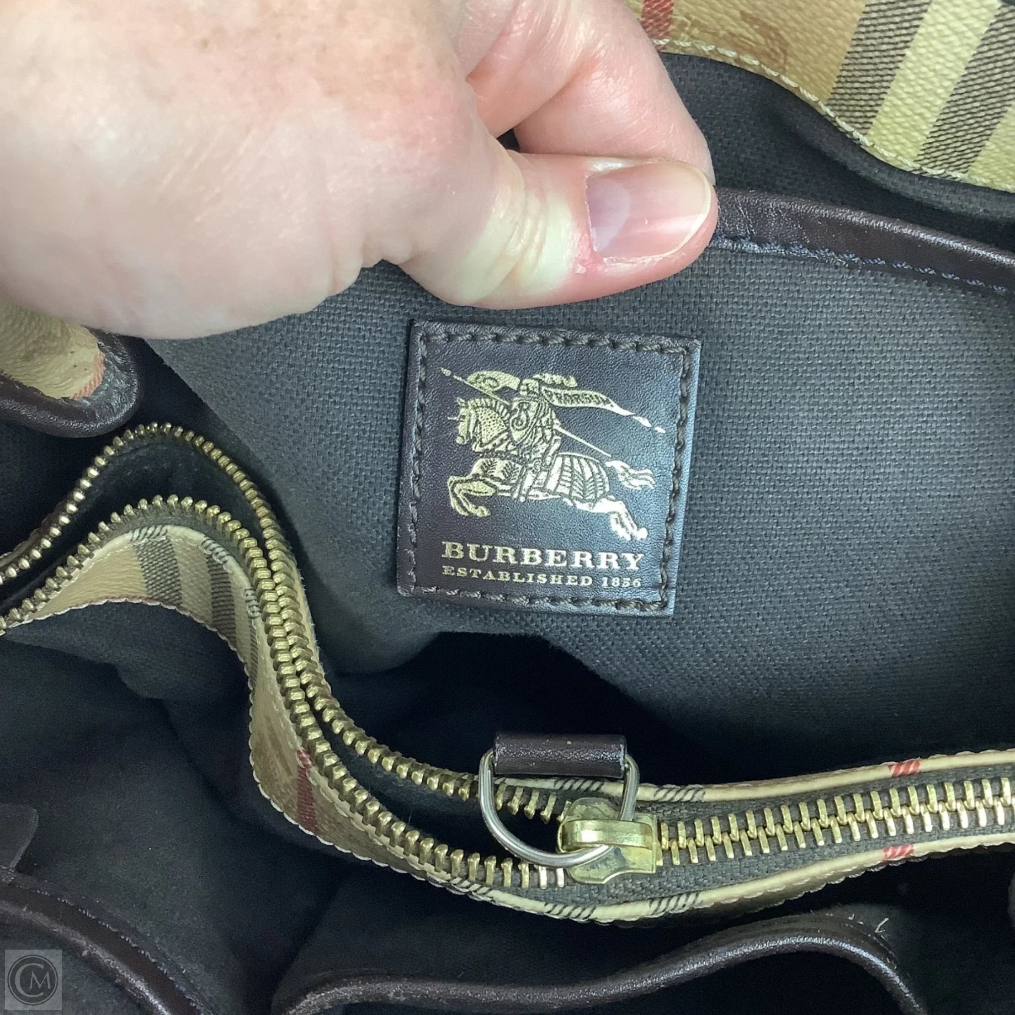 Handbag Luxury Designer By Burberry, Size: Large