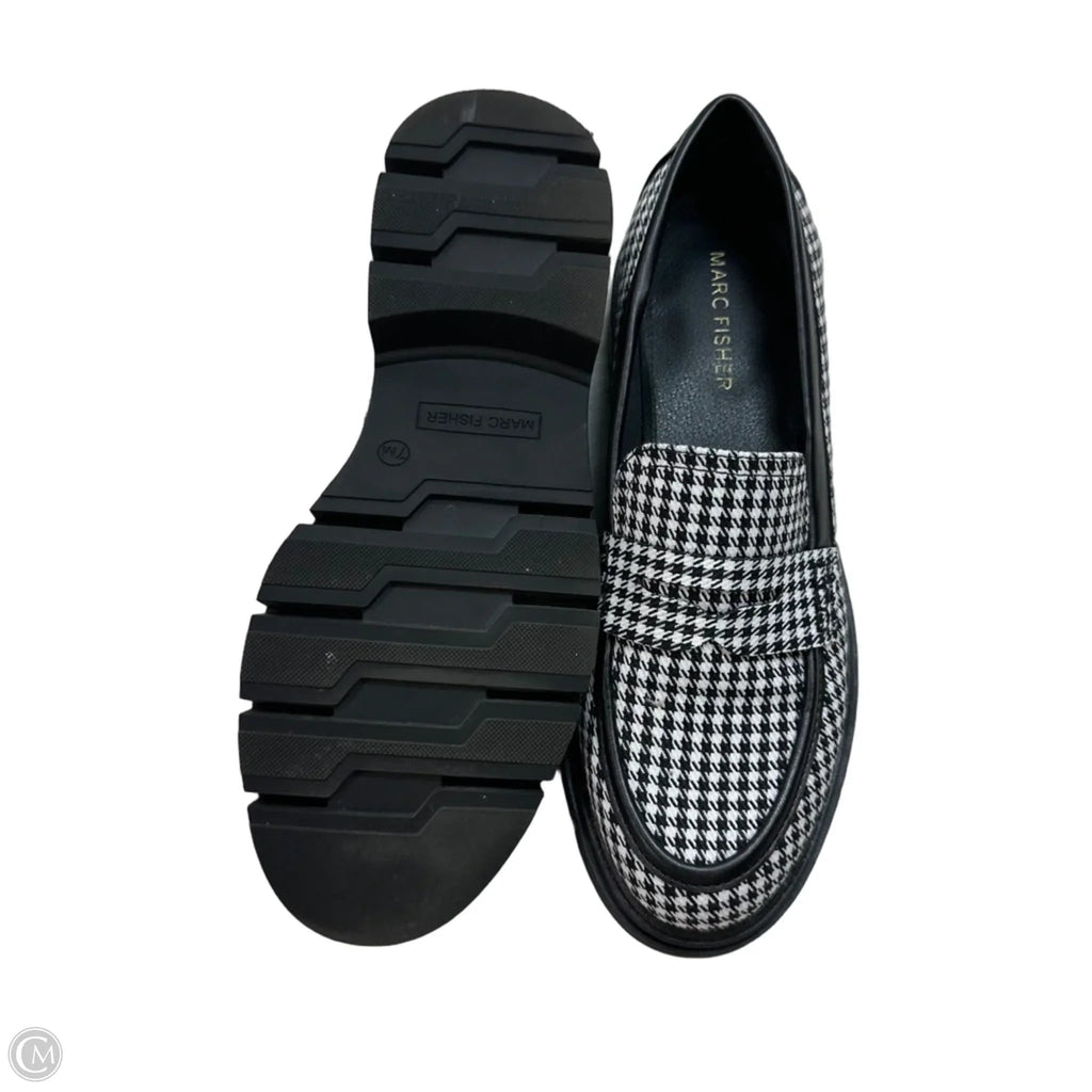 Shoes Flats By Marc Fisher In Black & White, Size: 7