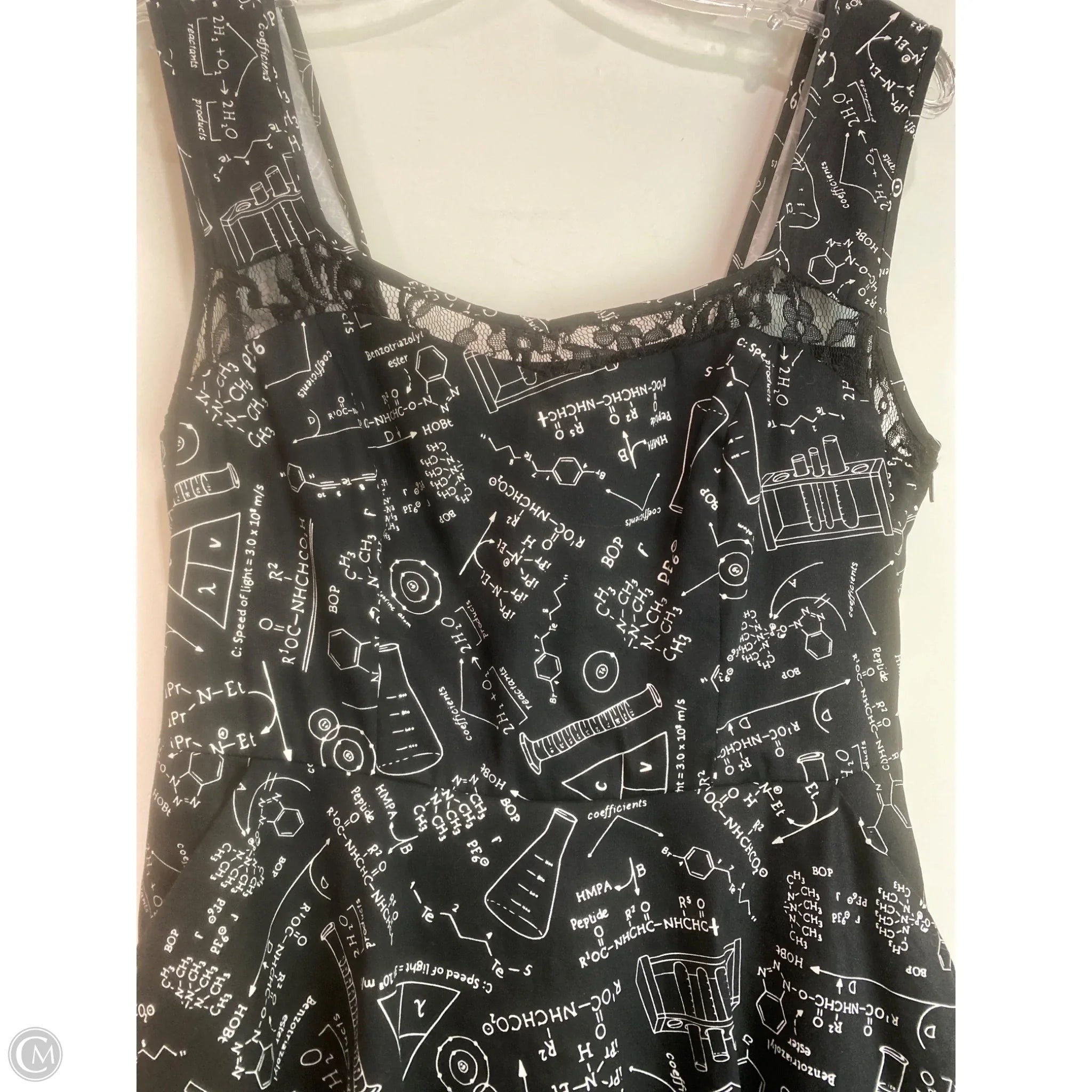 Dress Casual Short By Clothes Mentor In Black & White, Size: M