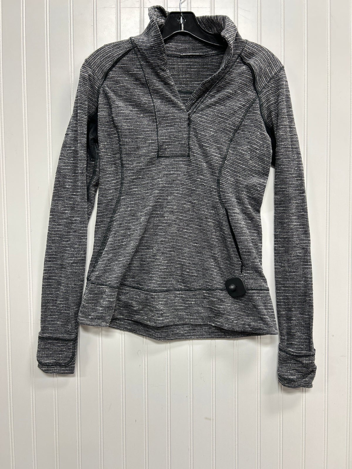 Athletic Top Ls Collar By Lululemon In Grey, Size:M