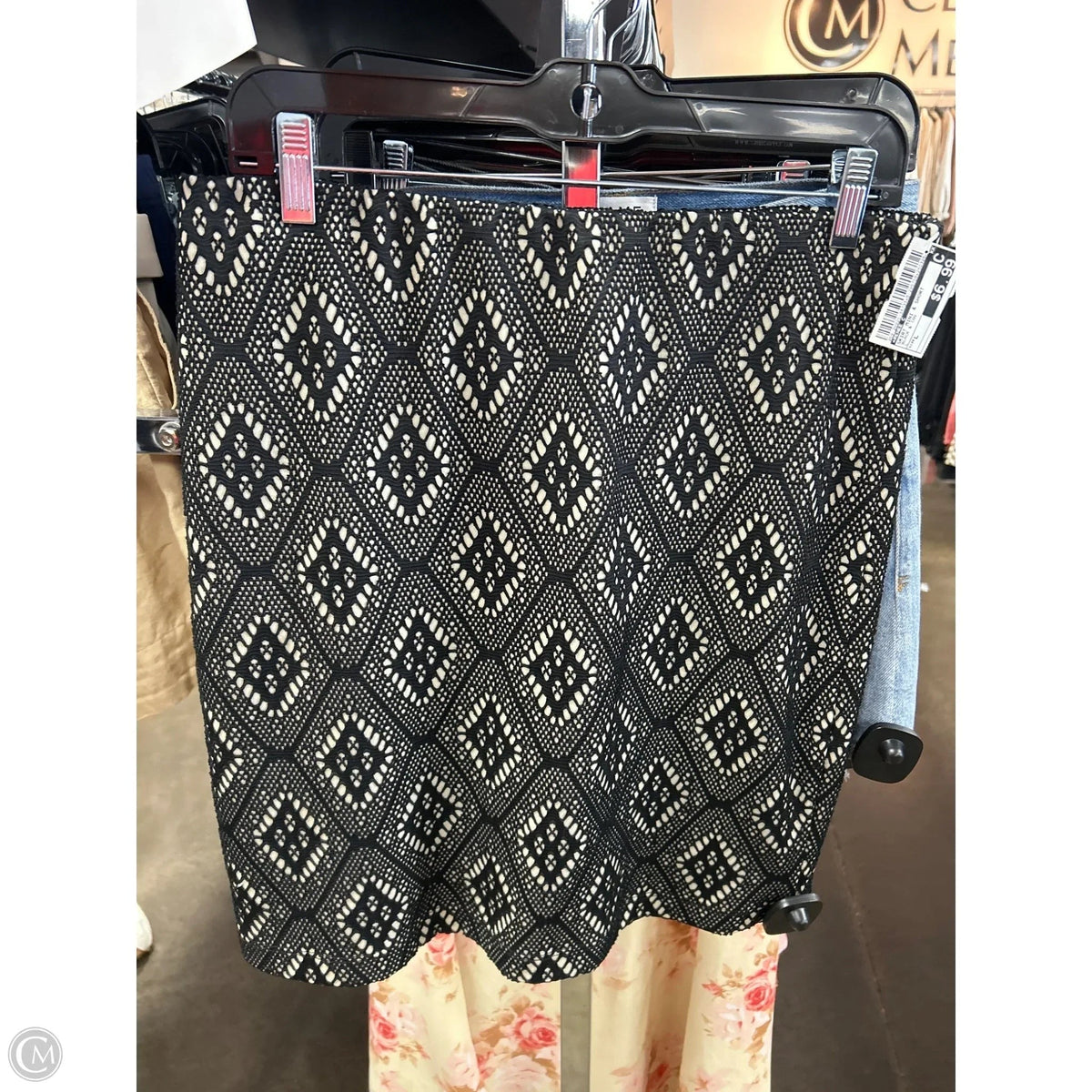 Skirt Mini & Short By Renee C In Black & Tan, Size: L