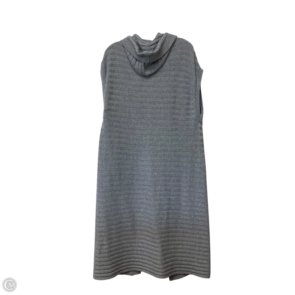 Shawl By White House Black Market In Grey, Size: S