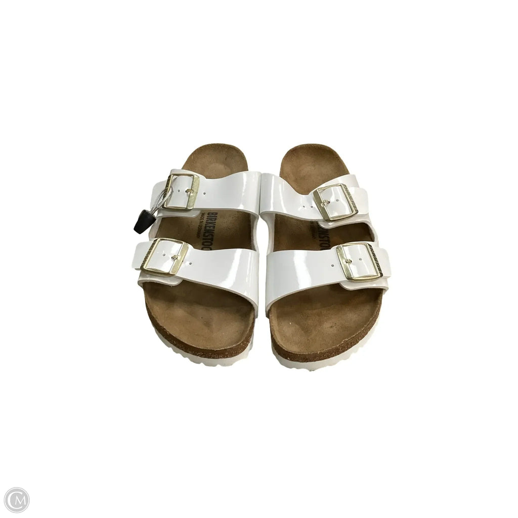 Sandals Flats By Birkenstock In White, Size: 10.5