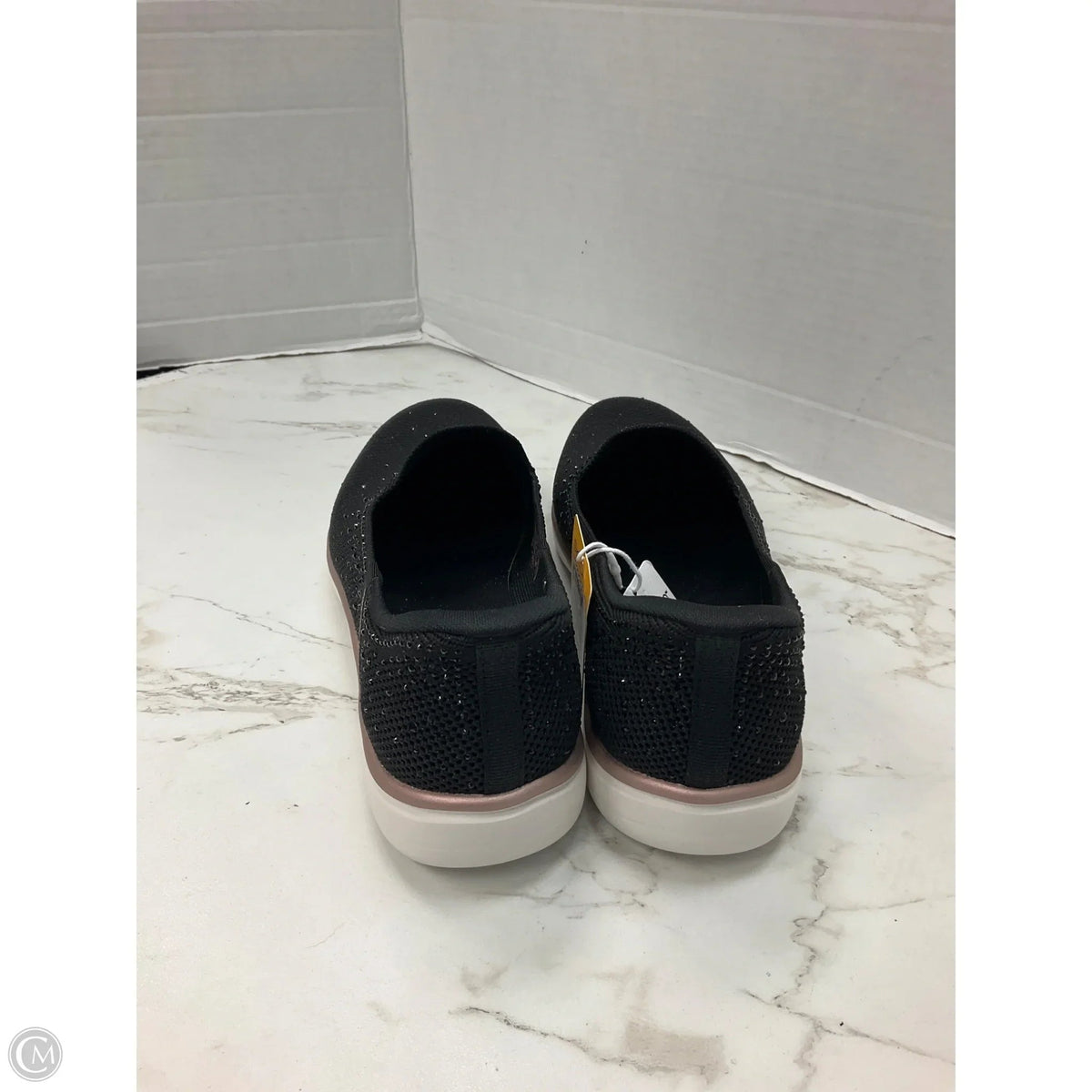 Shoes Athletic By Skechers In Black, Size: 9