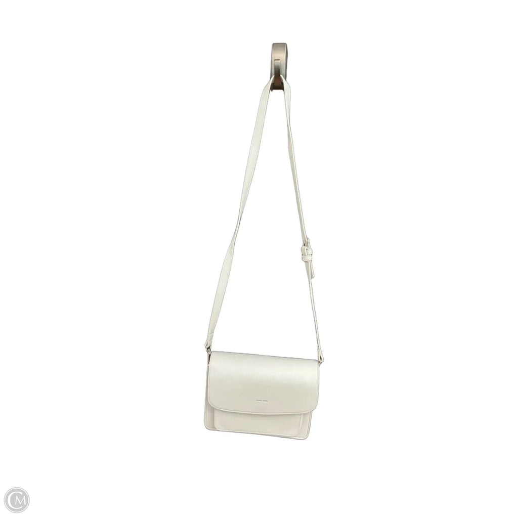 Crossbody By Clothes Mentor, Size: Medium